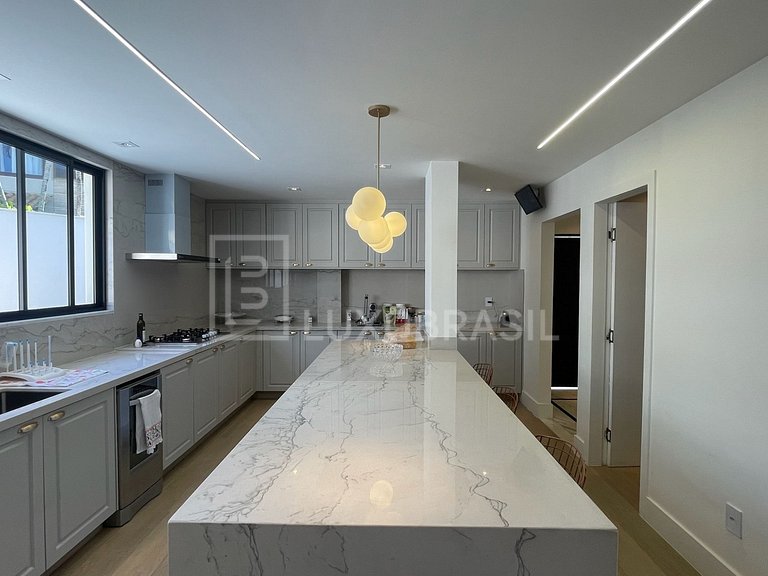 LB - RJ858 Cada Mandala: Luxuosa casa Triplex – 1.000m² de S