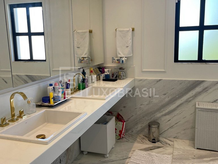 LB - RJ858 Cada Mandala: Luxuosa casa Triplex – 1.000m² de S