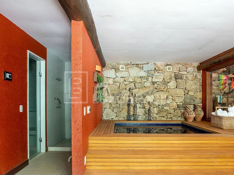 LB - SE16 Mountain Retreat in Corrêas | 5 Suites | Long-Term