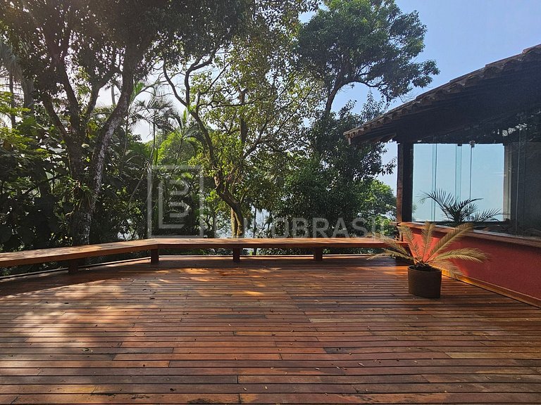 LB - RJ121 Elegance and Nature in Harmony: The Perfect Space