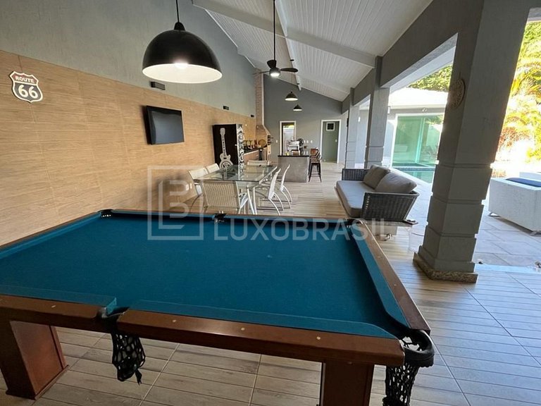 LB - RJ898 Casa com 04 suítes para aluguel e compra, 600 m²