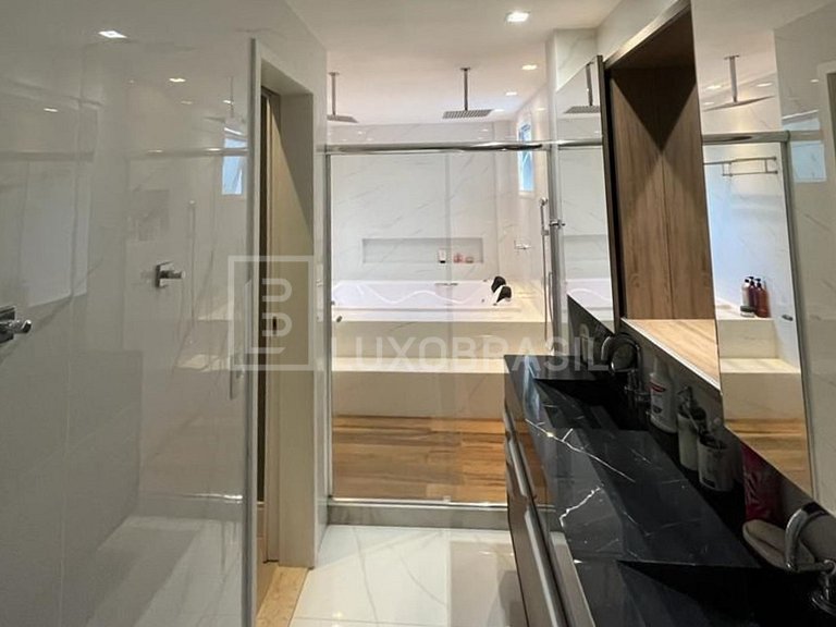 LB - RJ898 Casa com 04 suítes para aluguel e compra, 600 m²