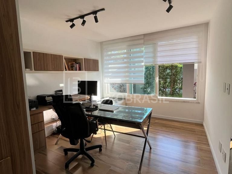 LB - RJ898 Casa com 04 suítes para aluguel e compra, 600 m²