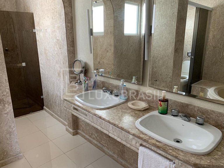 LB - RJ914 Cobertura com 04 quartos para alugar, 465 m² à Ve