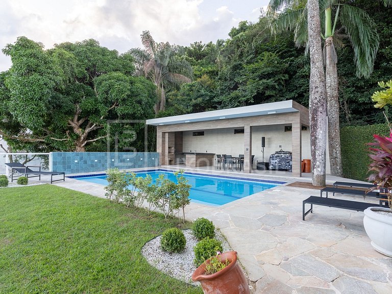 Villa Irvana 04 Suítes em São Conrado