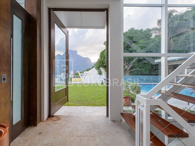 Villa Irvana 04 Suítes em São Conrado