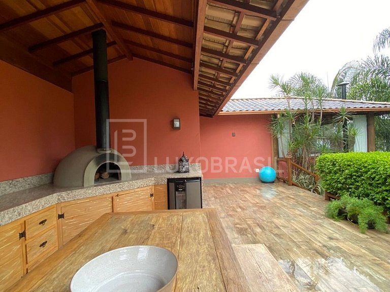 LB - PET800 Casa com 03 quartos, 250 m² - aluguel por R$ 11.