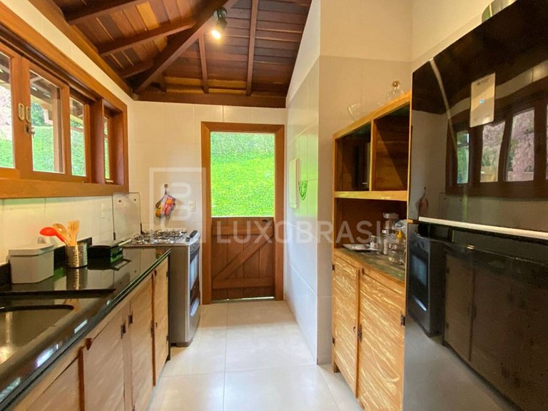 LB - PET800 Casa com 3 dormitórios, 250 m² - venda por R$ 2.