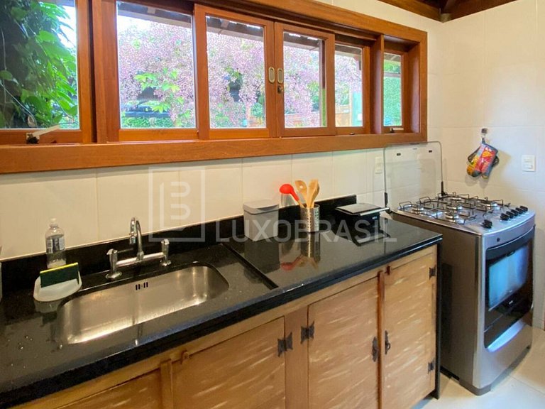 LB - PET800 Casa com 3 dormitórios, 250 m² - venda por R$ 2.