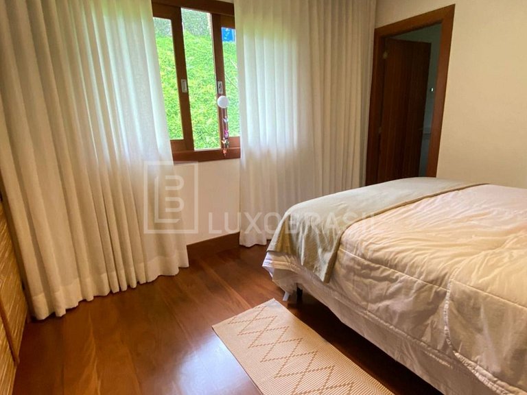LB - PET800 Casa com 3 dormitórios, 250 m² - venda por R$ 2.