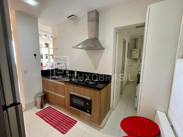LB - RJ806 Apartamento com 03 quartos para alugar por R$ 18.