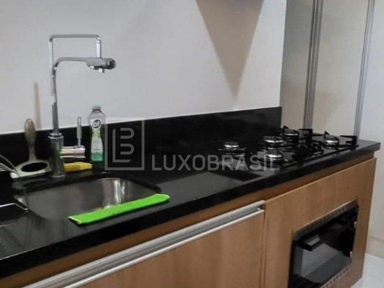 LB - RJ806 Apartamento com 03 quartos para alugar por R$ 18.