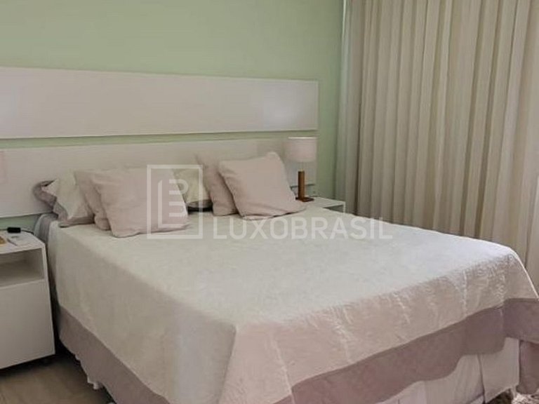 LB - RJ806 Apartamento com 03 quartos para alugar por R$ 18.