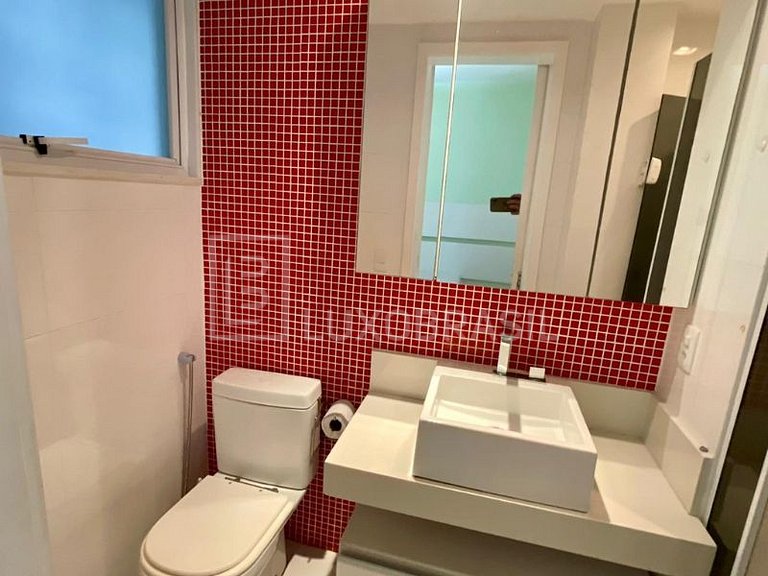 LB - RJ806 Apartamento com 03 quartos para alugar por R$ 18.