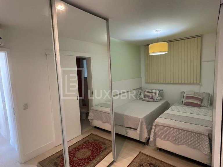 LB - RJ806 Apartamento com 03 quartos para alugar por R$ 18.