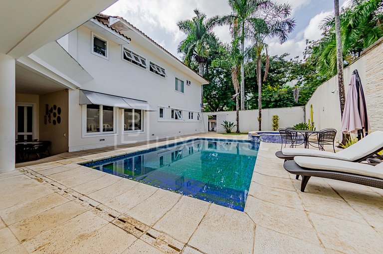 LB - RJ804 Casa com 06 quartos, 690 m² - Itanhangá