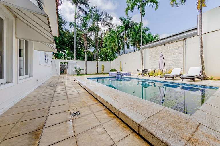 LB - RJ804 Casa com 06 quartos, 690 m² - Itanhangá