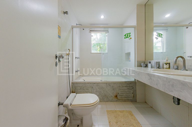 LB - RJ804 Casa com 06 quartos, 690 m² - Itanhangá