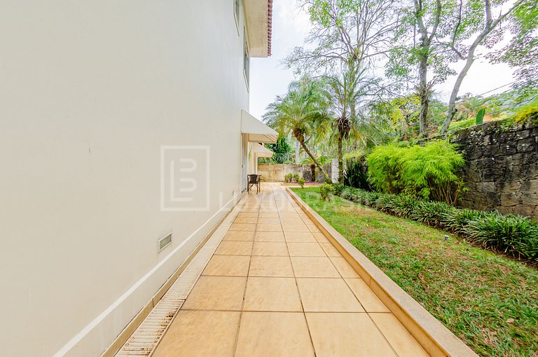 LB - RJ804 Casa com 06 quartos, 690 m² - Itanhangá