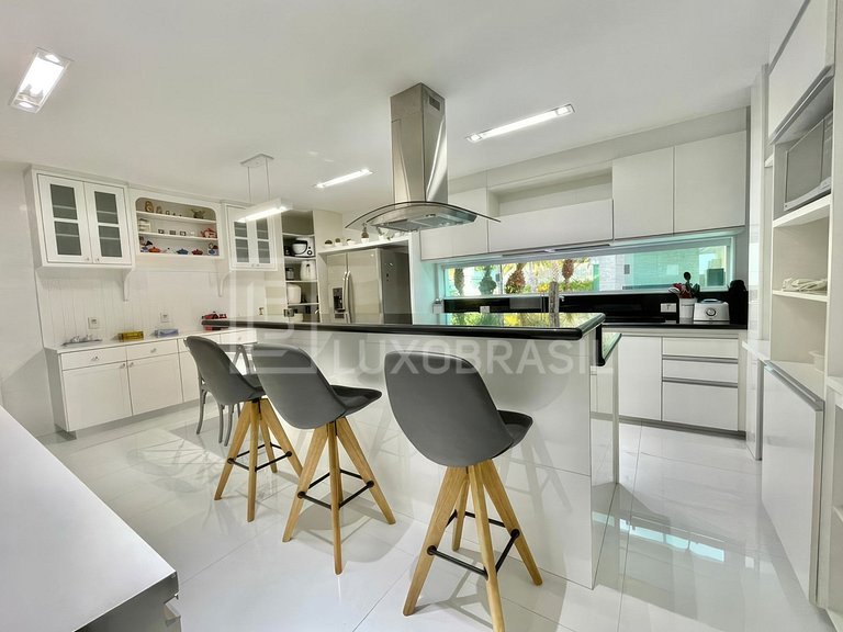 LB - RJ940 Casa com 05 Suítes à venda, 780 m² por R$ 8.000.0
