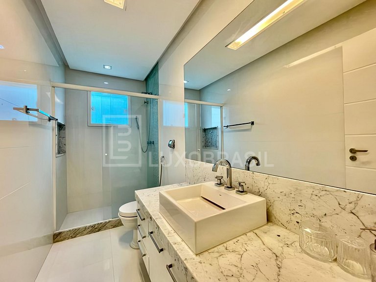 LB - RJ940 Casa com 05 Suítes à venda, 780 m² por R$ 8.000.0