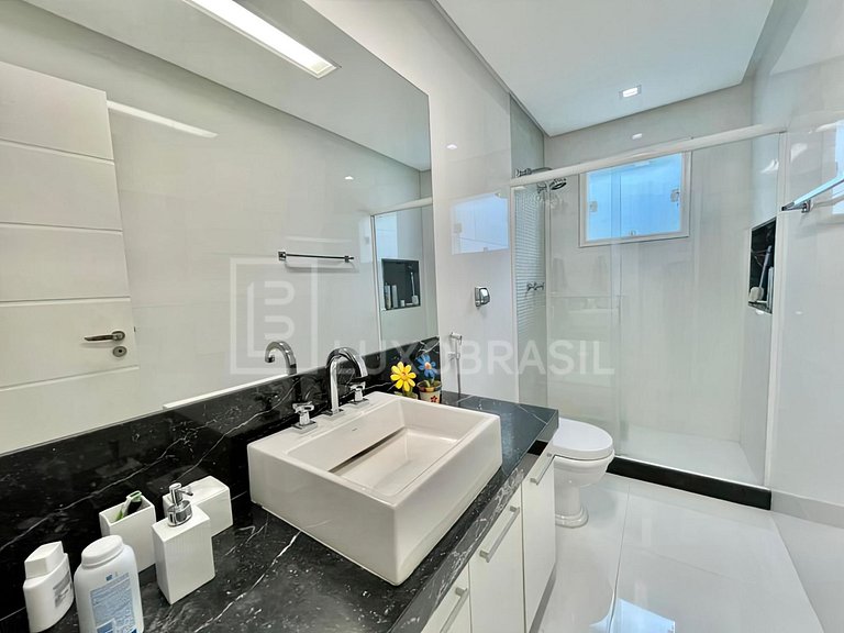 LB - RJ940 Casa com 05 Suítes à venda, 780 m² por R$ 8.000.0