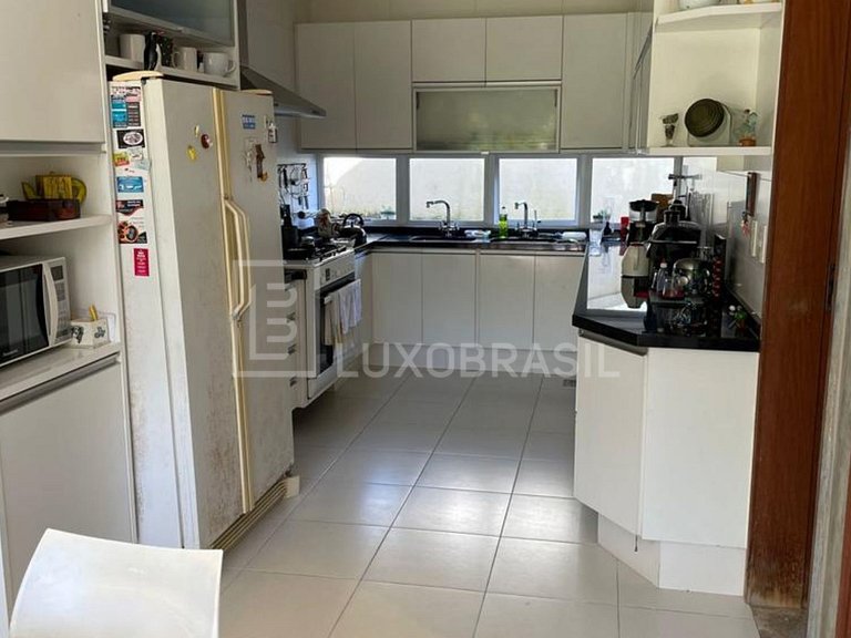 LB - RJ947 Casa com 04 suítes à venda, 485 m² por R$ 3.390.0