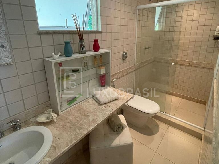 LB - RJ947 Casa com 04 suítes à venda, 485 m² por R$ 3.390.0