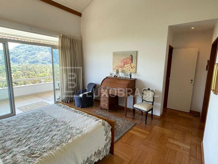 LB - RJ947 Casa com 04 suítes à venda, 485 m² por R$ 3.390.0