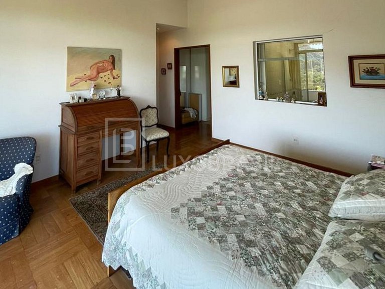 LB - RJ947 Casa com 04 suítes à venda, 485 m² por R$ 3.390.0