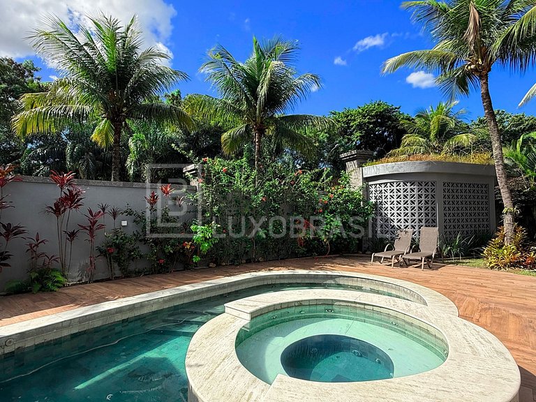 LB - RJ886 Casa Triplex com Piscina e 7 Suítes no Vivendas d