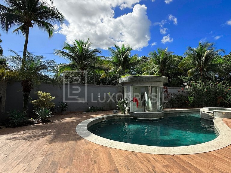 LB - RJ886 Casa Triplex com Piscina e 7 Suítes no Vivendas d