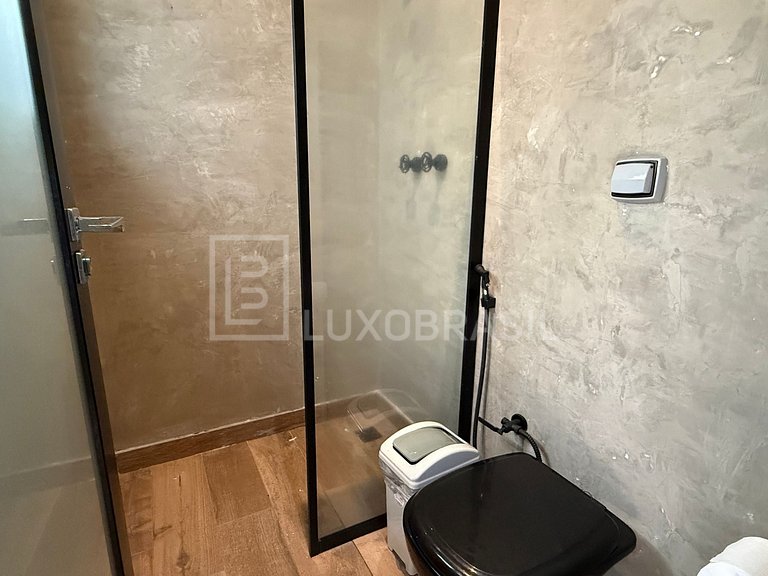 LB - RJ886 Casa Triplex com Piscina e 7 Suítes no Vivendas d