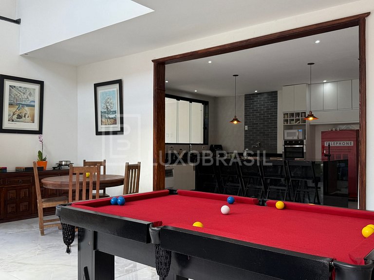 LB - RJ886 Casa Triplex com Piscina e 7 Suítes no Vivendas d