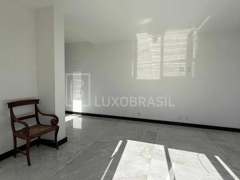 LB - RJ886 Casa Triplex com Piscina e 7 Suítes no Vivendas d