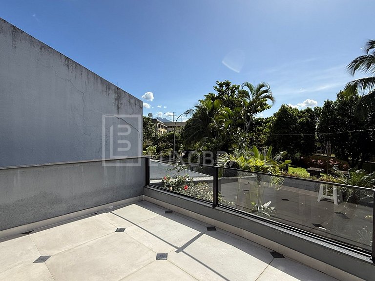 LB - RJ886 Casa Triplex com Piscina e 7 Suítes no Vivendas d
