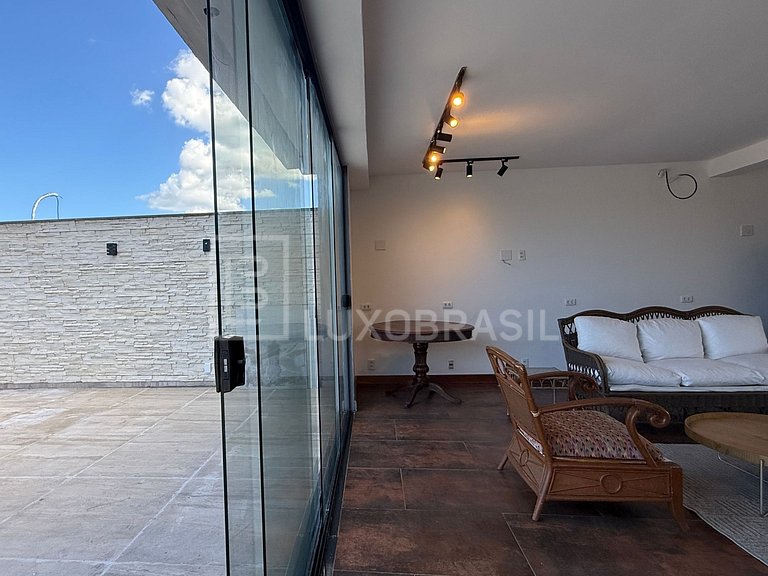 LB - RJ886 Casa Triplex com Piscina e 7 Suítes no Vivendas d