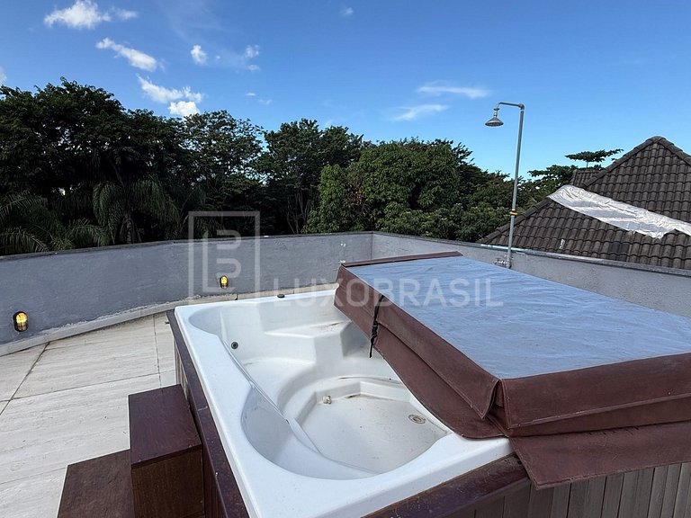 LB - RJ886 Casa Triplex com Piscina e 7 Suítes no Vivendas d