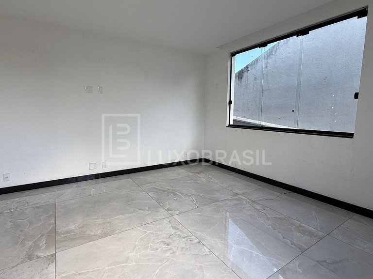 LB - RJ886 Casa Triplex com Piscina e 7 Suítes no Vivendas d