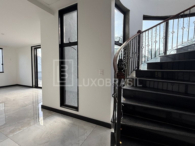 LB - RJ886 Casa Triplex com Piscina e 7 Suítes no Vivendas d