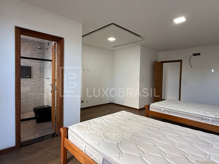 LB - RJ886 Casa Triplex com Piscina e 7 Suítes no Vivendas d