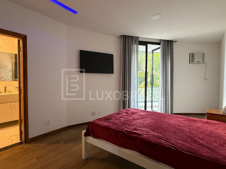 LB - RJ886 Casa Triplex com Piscina e 7 Suítes no Vivendas d