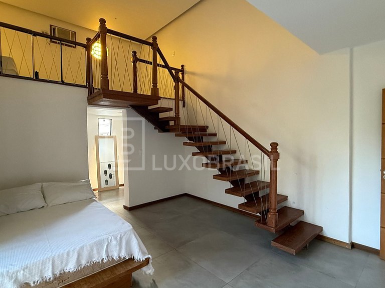 LB - RJ886 Casa Triplex com Piscina e 7 Suítes no Vivendas d