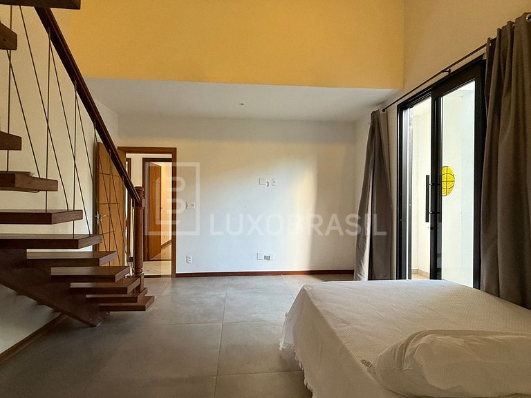 LB - RJ886 Casa Triplex com Piscina e 7 Suítes no Vivendas d