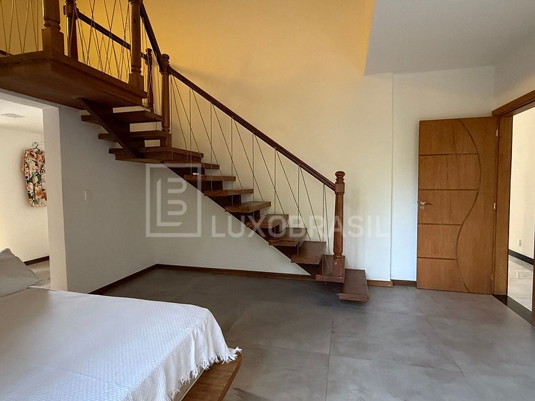 LB - RJ886 Casa Triplex com Piscina e 7 Suítes no Vivendas d