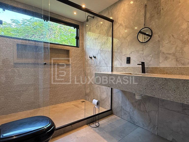 LB - RJ886 Casa Triplex com Piscina e 7 Suítes no Vivendas d