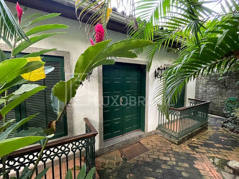 LB - RJ965 Casa com 02 suítes à venda, 267 m² por R$ 2.700.0