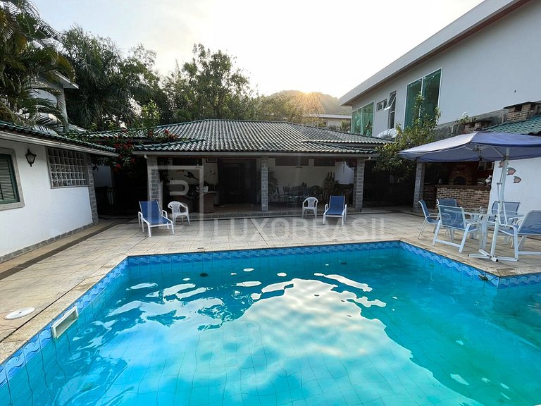 LB - RJ965 Casa com 02 suítes à venda, 267 m² por R$ 2.700.0