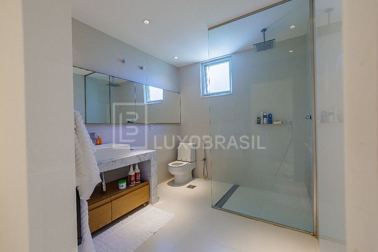 LB - RJ945 Casa com 04 Suítes à venda, 900 m² por R$ 10.500.