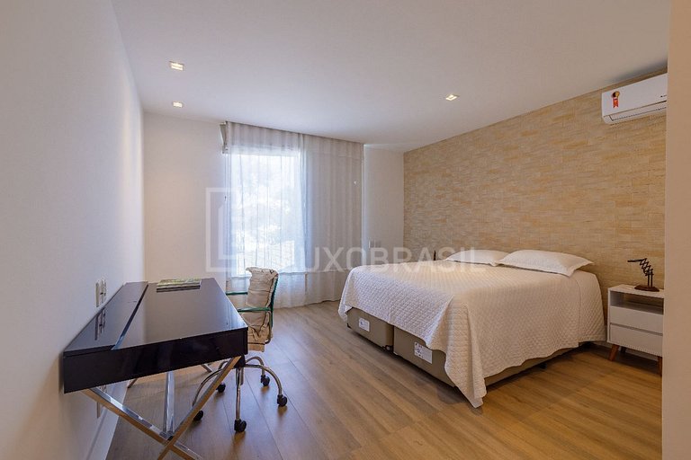 LB - RJ945 Casa com 04 Suítes à venda, 900 m² por R$ 10.500.
